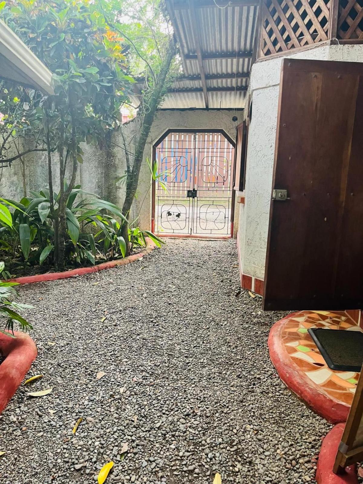 La Casa De Rolando Villa Puerto Viejo de Talamanca Bagian luar foto